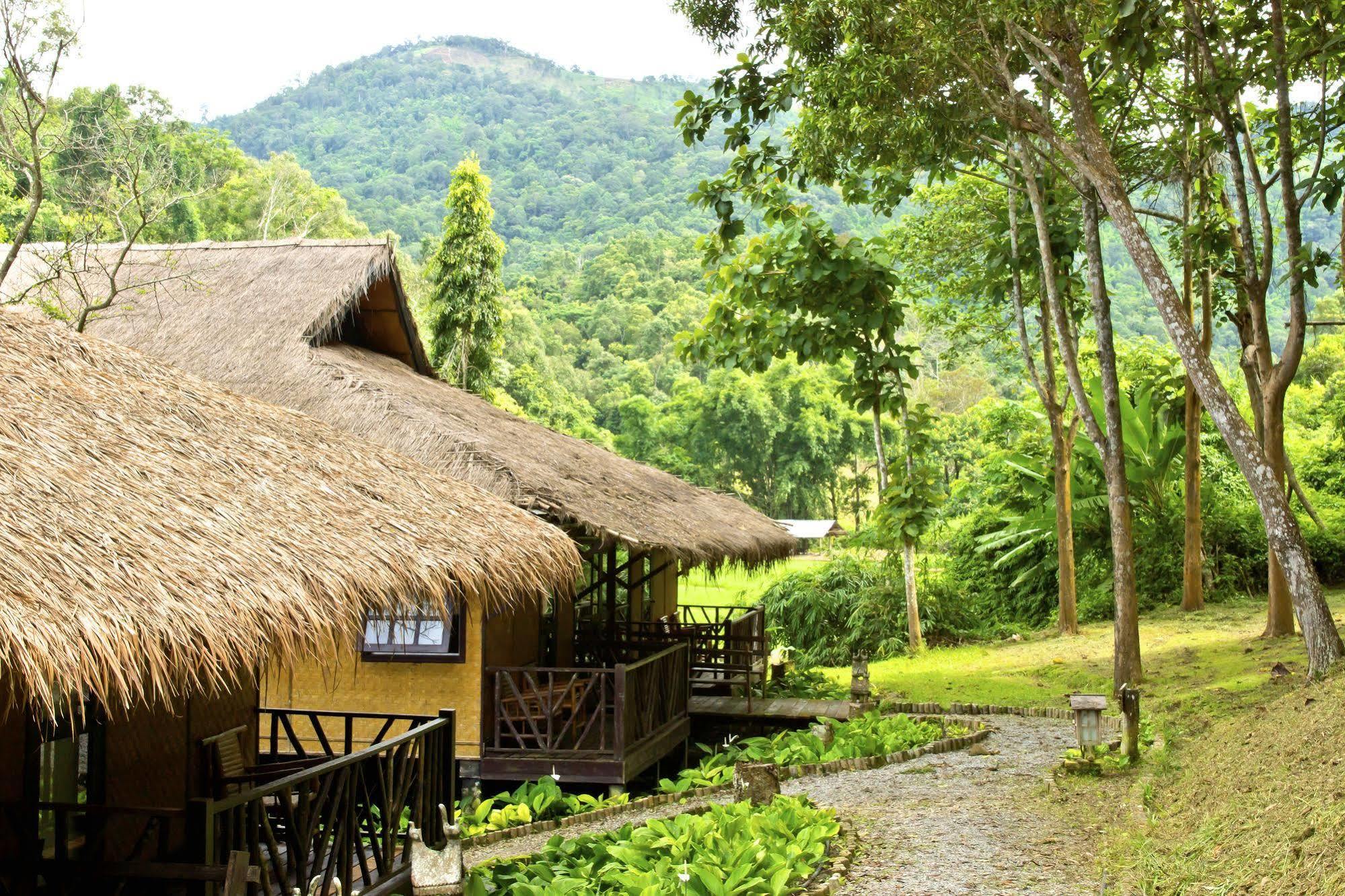 Hmong Hilltribe Lodge Mae Rim Exterior foto